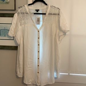 TAGS ON! TORRID size 3 white blouse short sleeve